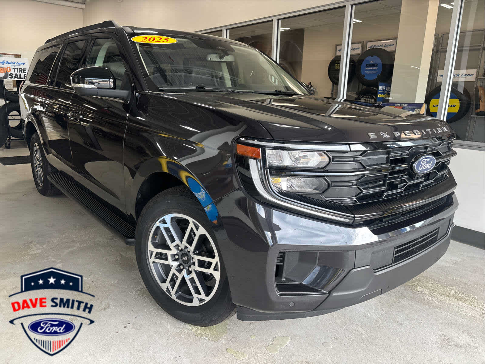 Certified 2025 Ford Expedition Max Active AWD/4WD image 2