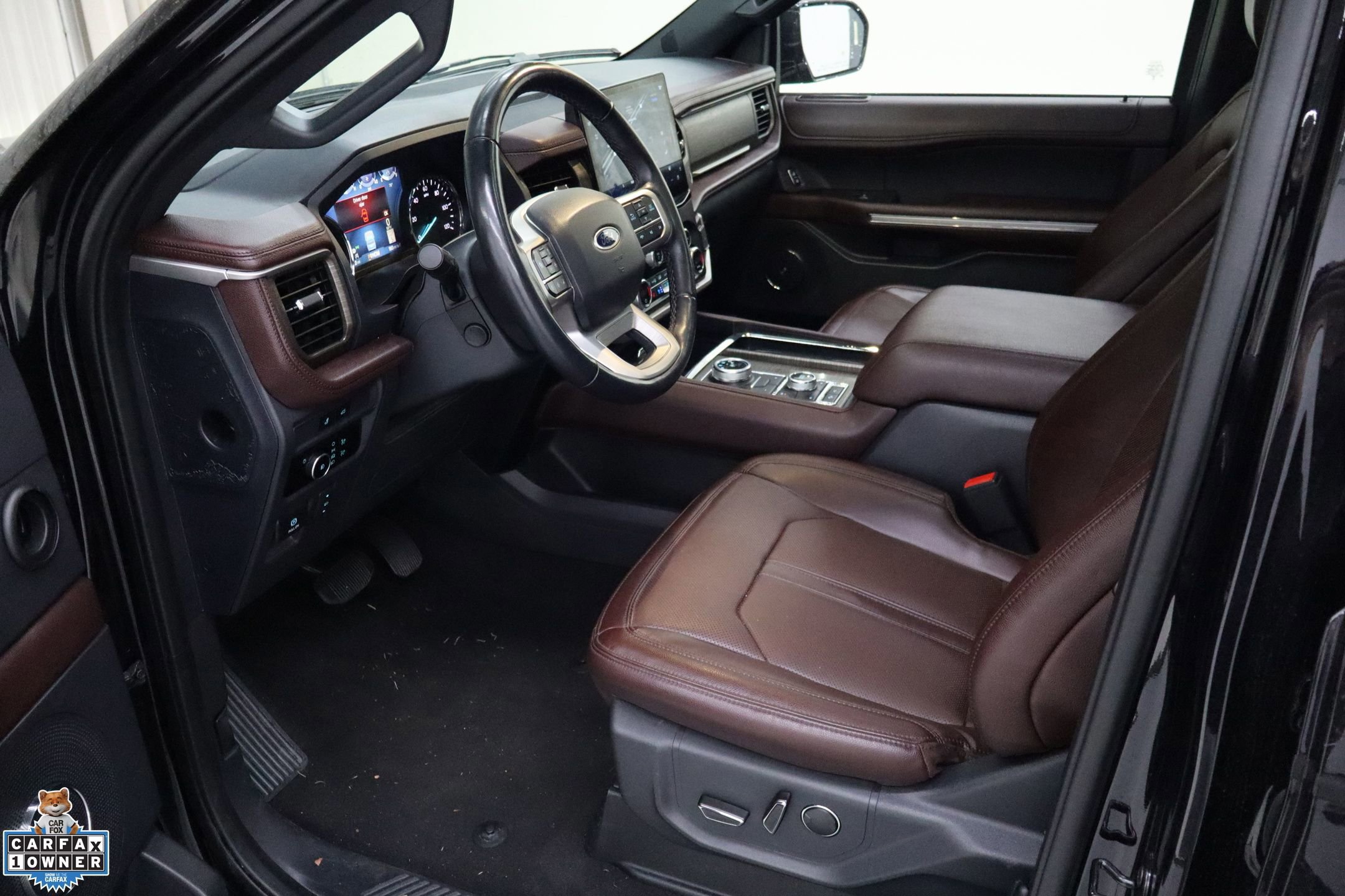 Certified 2024 Ford Expedition Limited image 28