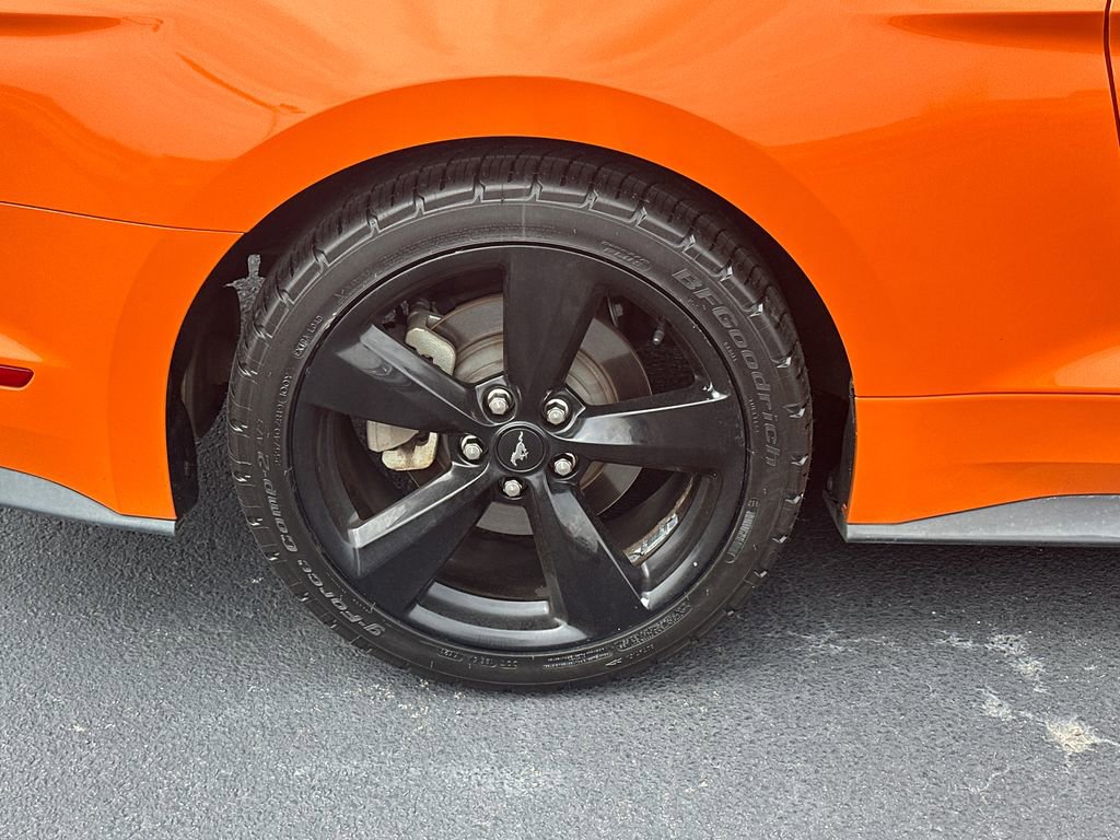 Certified 2021 Ford Mustang Premium w/ Black Accent Package RWD image 15