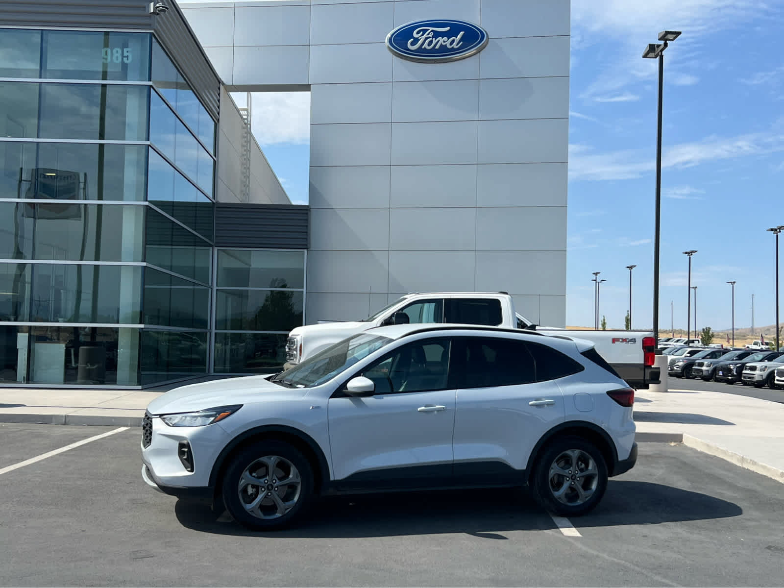 Certified 2025 Ford Escape ST-Line Select AWD/4WD image 1