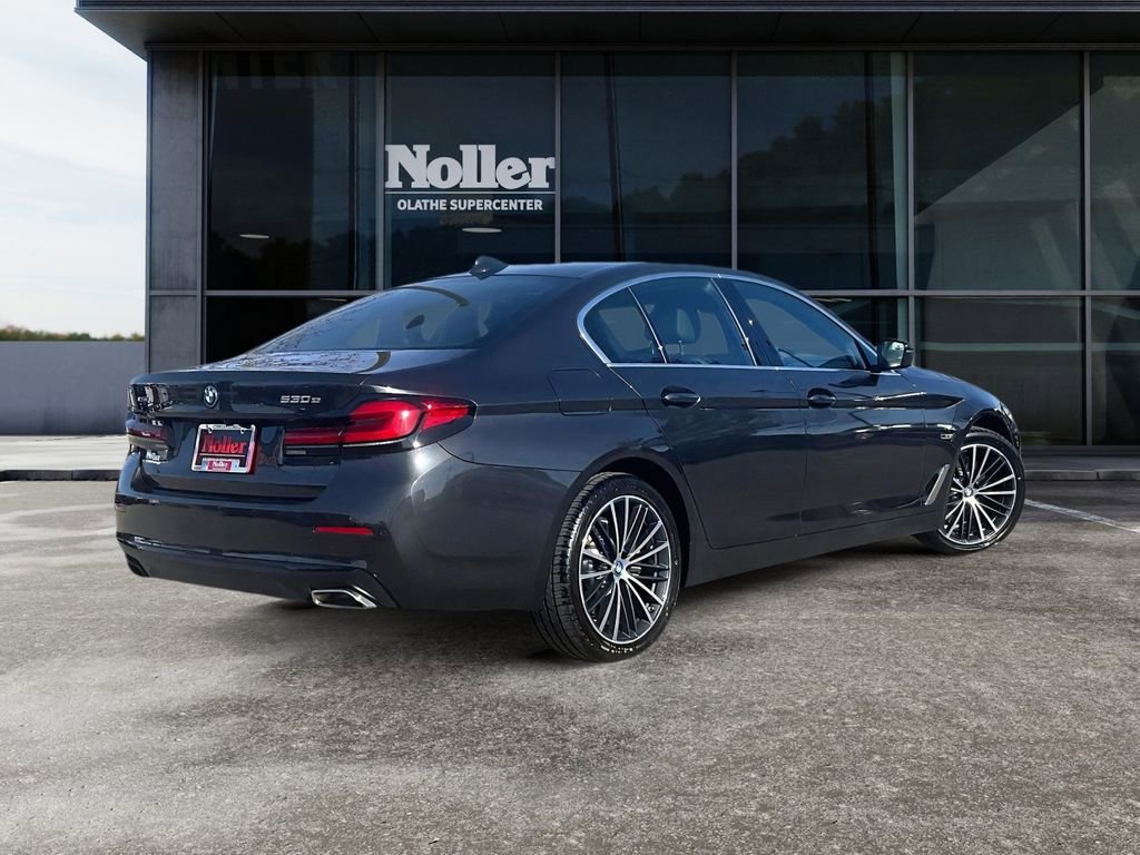 Used 2023 BMW 530e xDrive w/ Premium Package AWD/4WD image 1