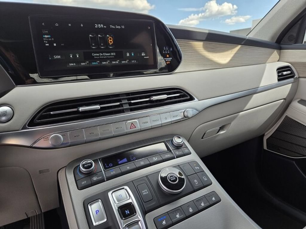 Used 2022 Hyundai Palisade Limited FWD image 22