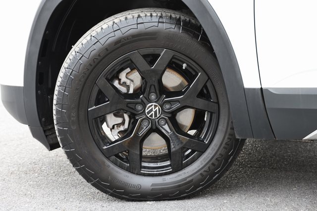Used 2024 Volkswagen Atlas Peak Edition SEL image 6