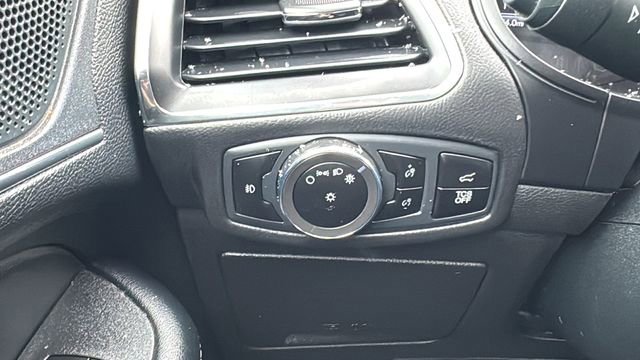 Certified 2023 Ford Edge Titanium w/ Class II Trailer Tow Package image 18