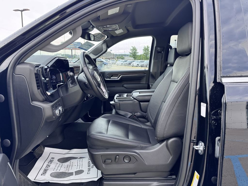 Used 2024 GMC Sierra 1500 SLT AWD/4WD image 9