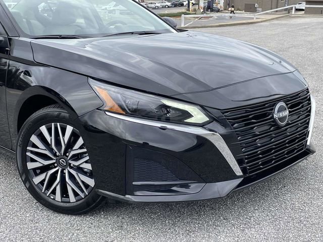 Used 2025 Nissan Altima 2.5 SV image 9