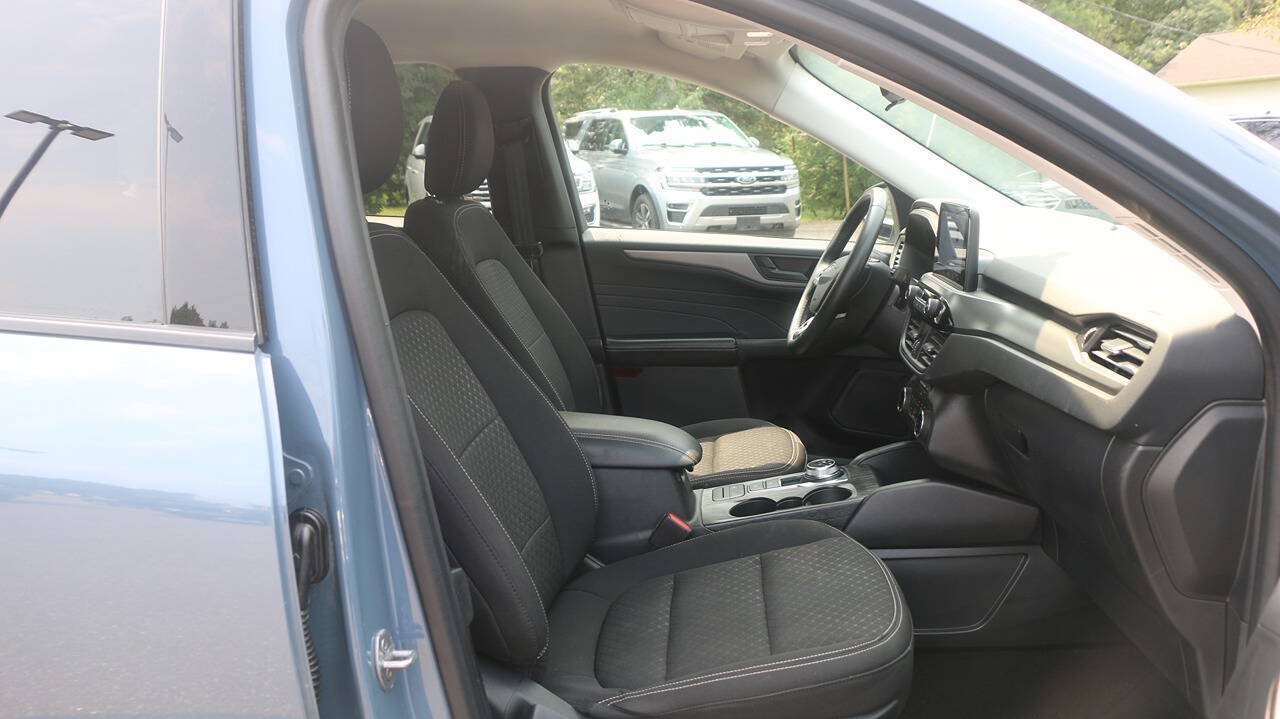 Certified 2024 Ford Escape Active AWD/4WD image 25