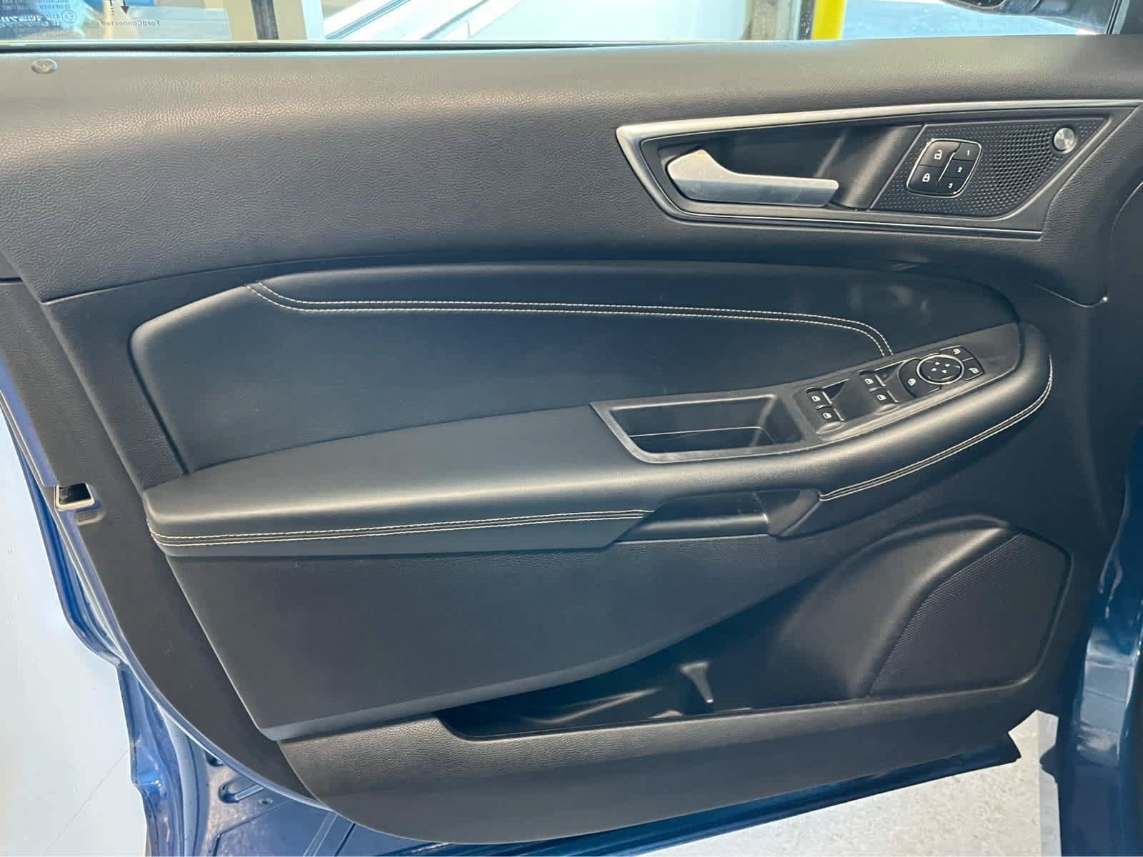 Certified 2022 Ford Edge Titanium AWD/4WD image 23