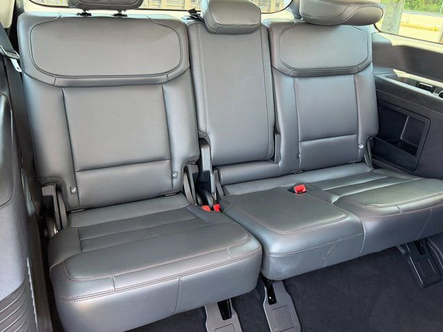 Certified 2025 Ford Expedition Active AWD/4WD image 40