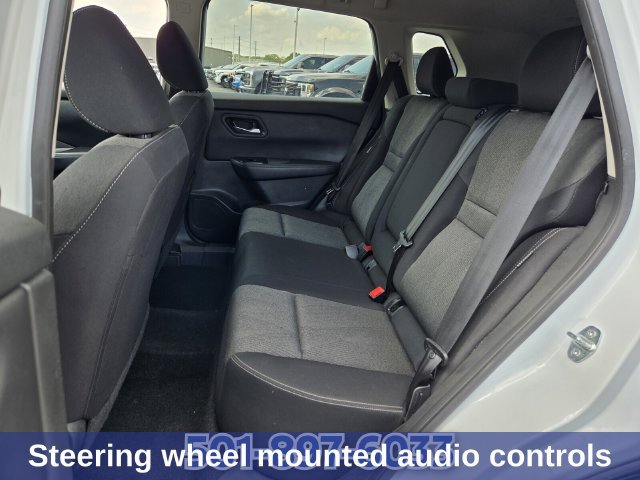 Used 2024 Nissan Rogue SV FWD image 11