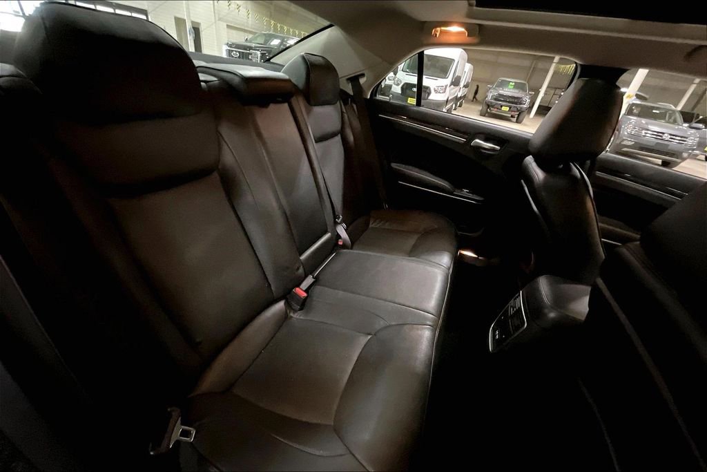 Used 2019 Chrysler 300 Limited w/ Safetytec Plus Group AWD/4WD image 26