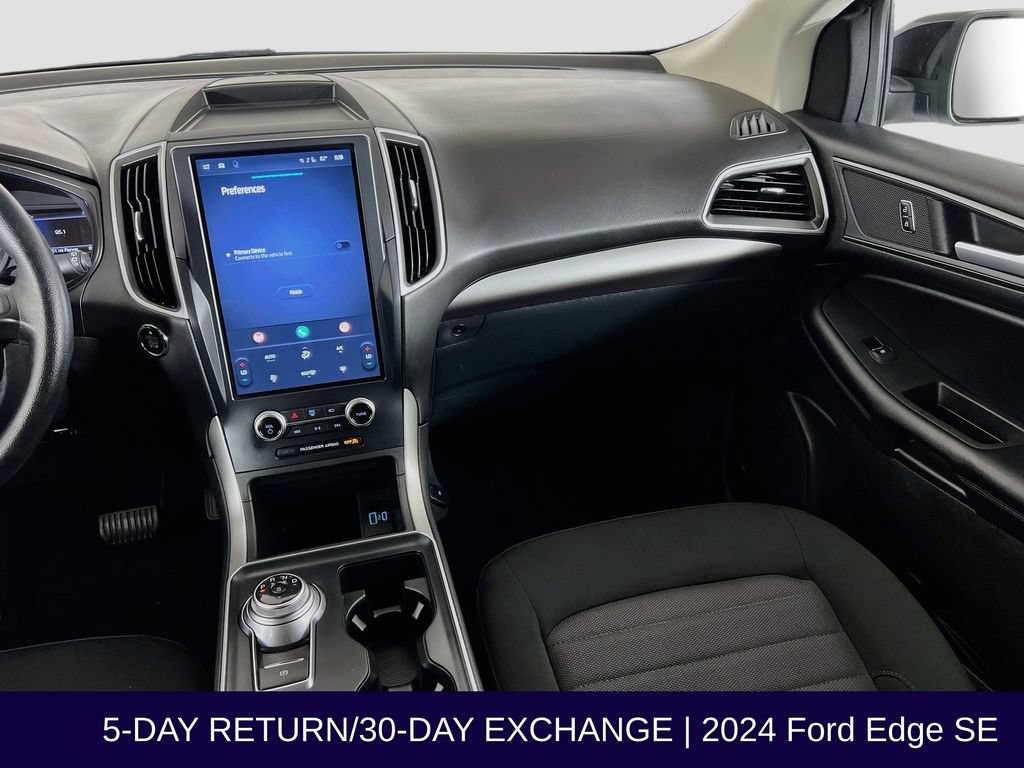 Certified 2024 Ford Edge SE w/ Black Appearance Package AWD/4WD image 27