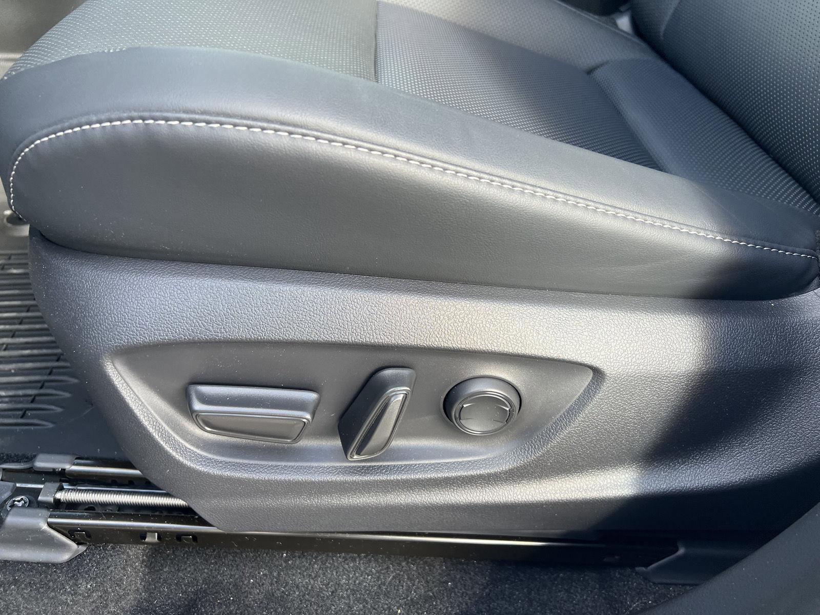 Used 2026 Toyota Crown Limited image 11