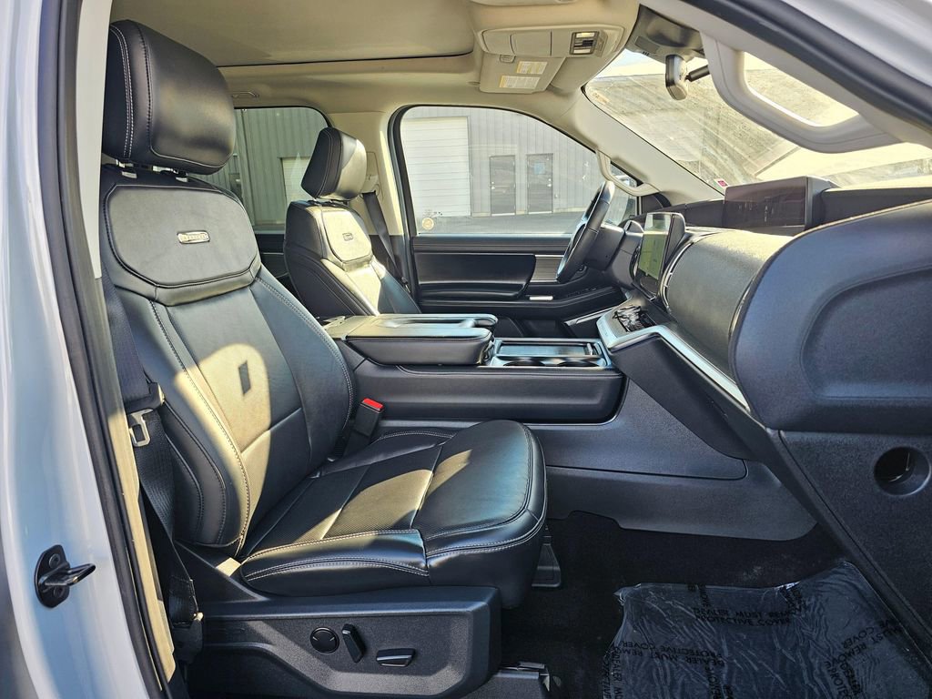 Certified 2025 Ford Expedition Max Platinum image 14
