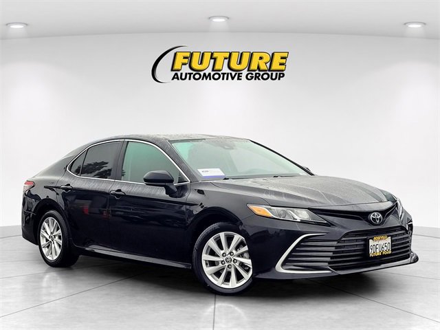 Used 2023 Toyota Camry LE image 7