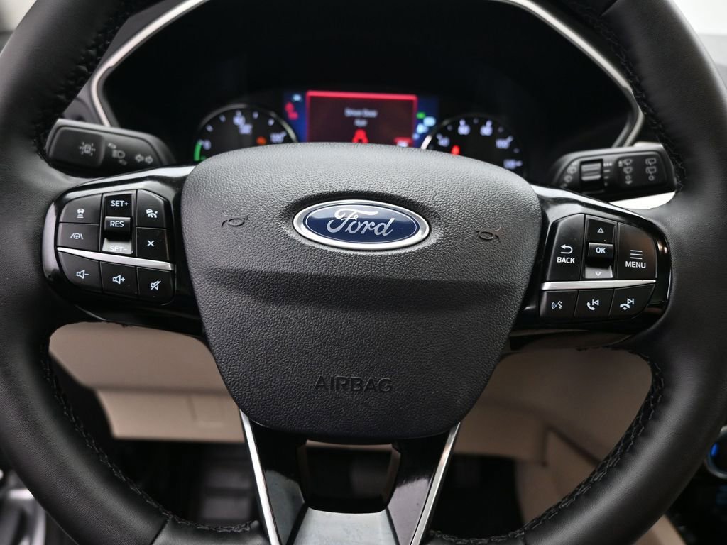 Certified 2022 Ford Escape SEL image 39