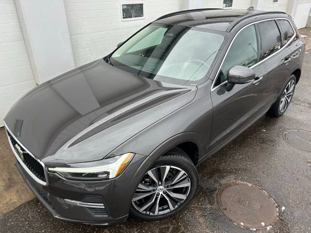 Used 2022 Volvo XC60 B5 Momentum w/ Climate Package