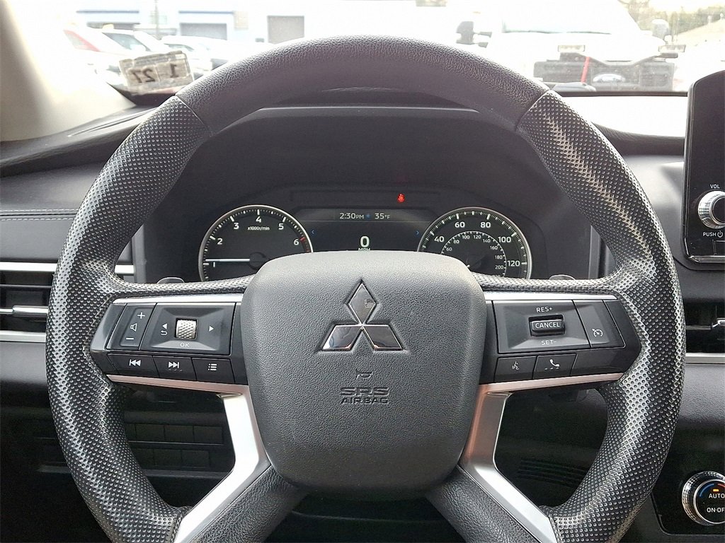 Used 2022 Mitsubishi Outlander ES image 21