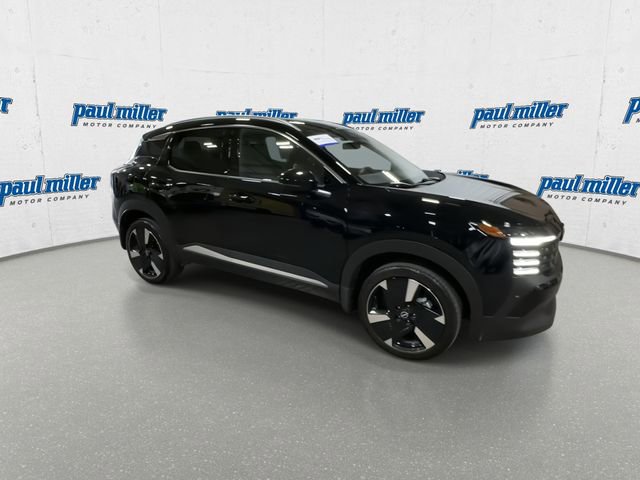 Used 2025 Nissan Kicks SR AWD/4WD image 13