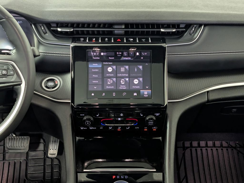 Used 2023 Jeep Grand Cherokee Altitude AWD/4WD image 16