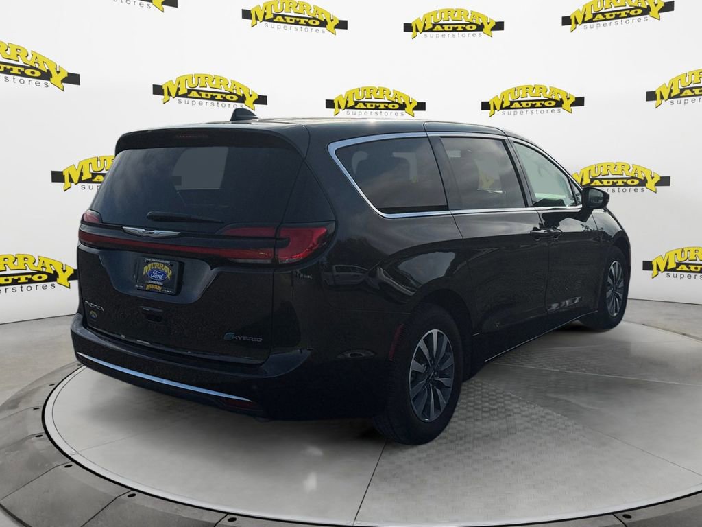 Used 2024 Chrysler Pacifica Limited FWD image 6