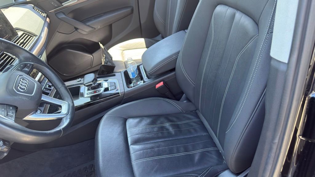 Used 2021 Audi Q5 2.0T Premium w/ Convenience Package AWD/4WD image 12