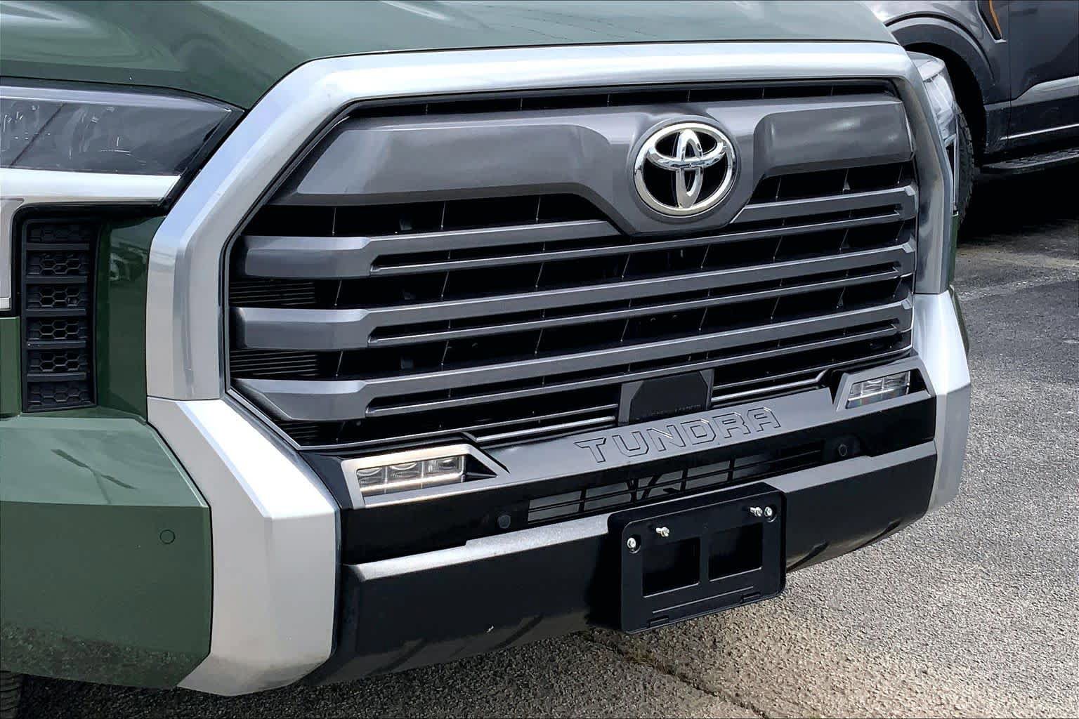 Used 2023 Toyota Tundra Limited w/ Power Package RWD image 28