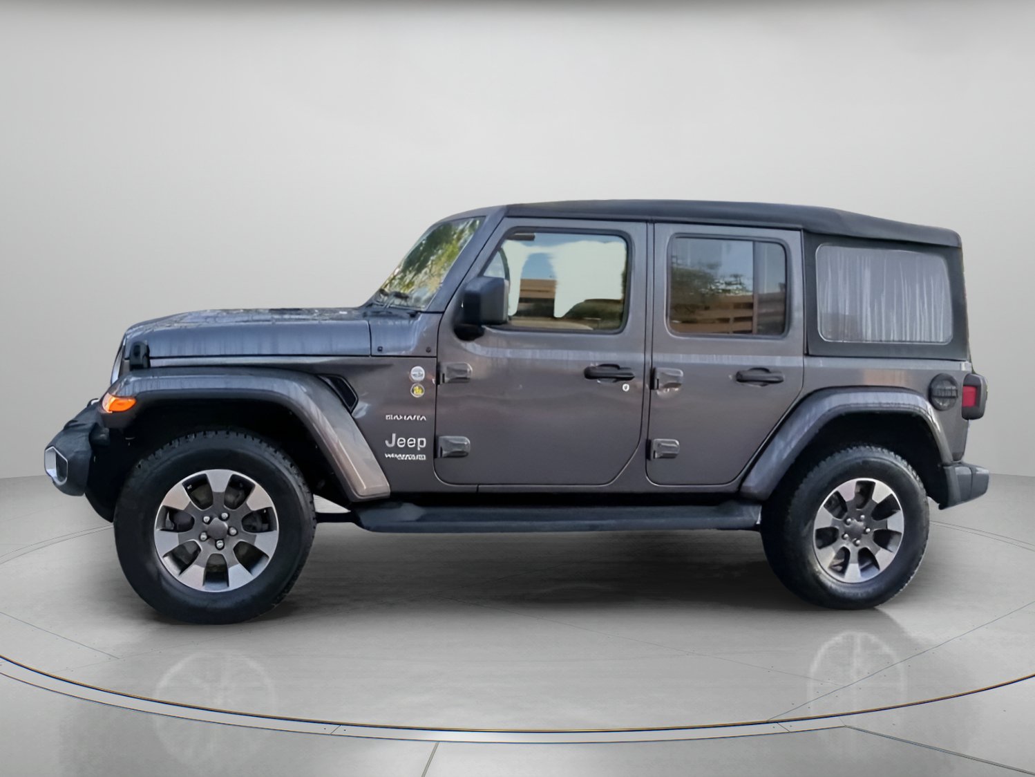 Used 2022 Jeep Wrangler Unlimited Sahara AWD/4WD image 15