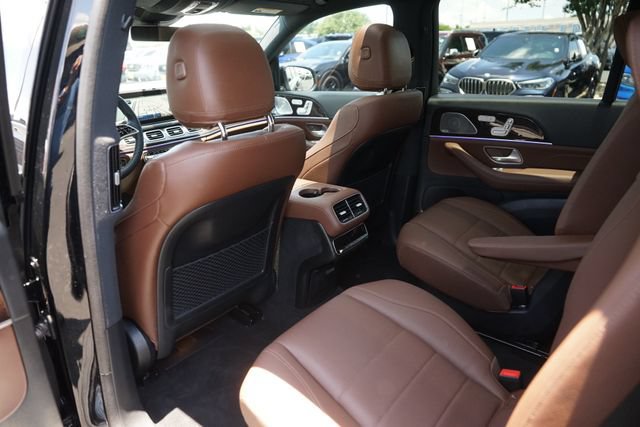 Used 2025 Mercedes-Benz GLS 450 4MATIC image 12
