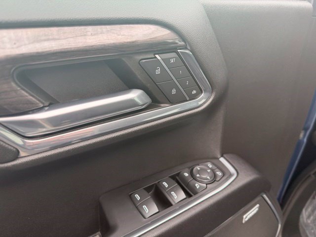 Used 2023 Chevrolet Silverado 1500 LTZ AWD/4WD image 12