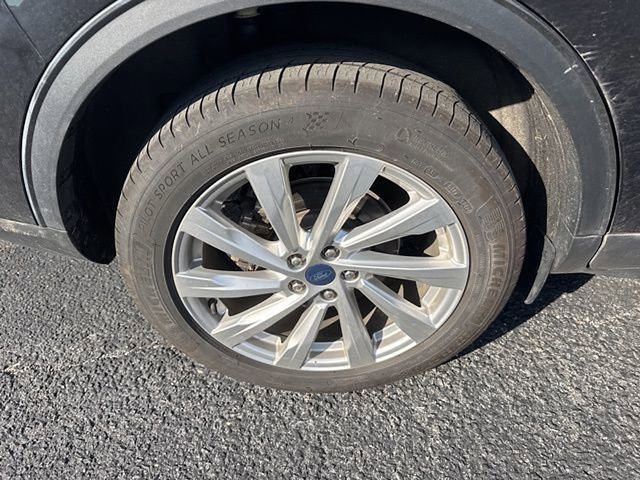 Certified 2021 Ford Escape Titanium w/ Titanium Elite Package image 8