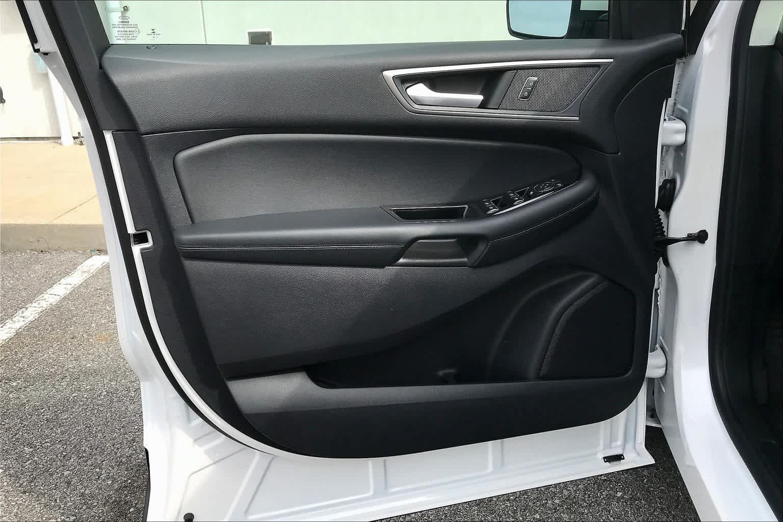 Certified 2019 Ford Edge SEL w/ Equipment Group 201A AWD/4WD image 22