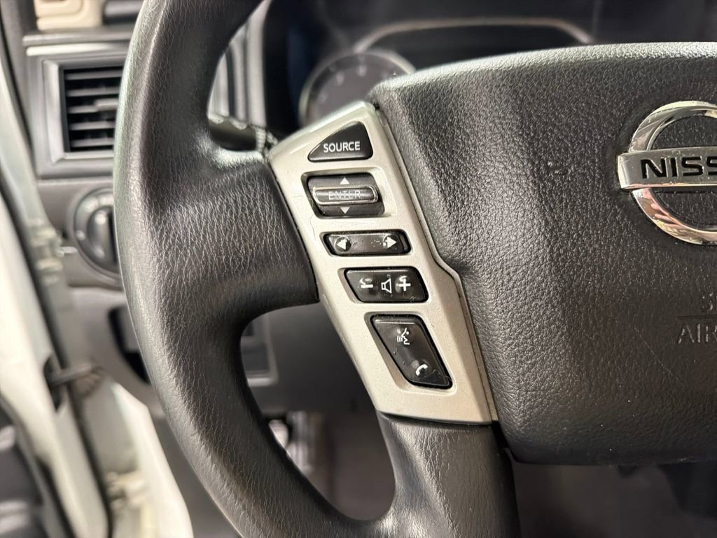 Used 2022 Nissan Titan SV image 20