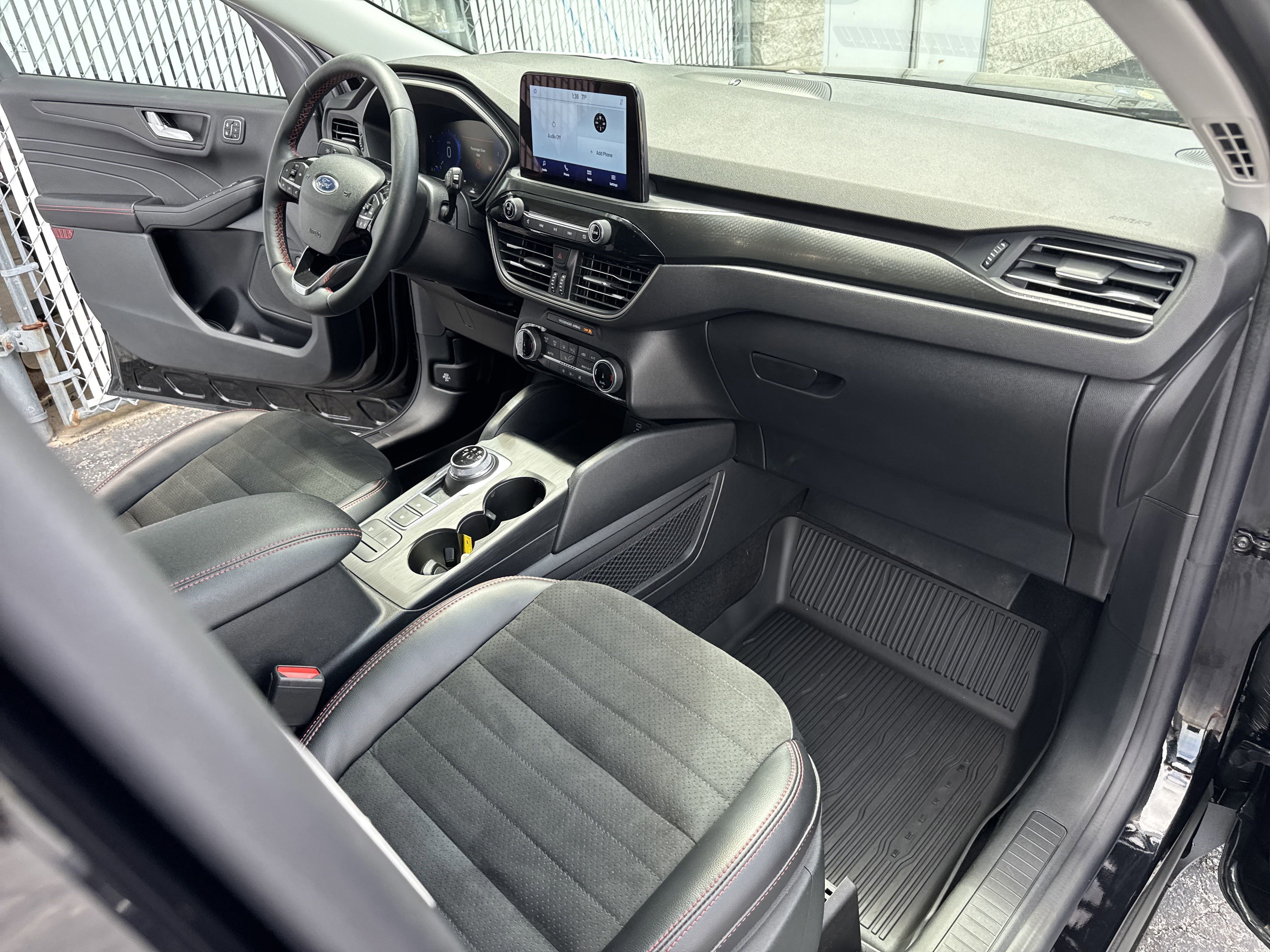 Certified 2022 Ford Escape SEL w/ SEL Stealth AWD Package image 29