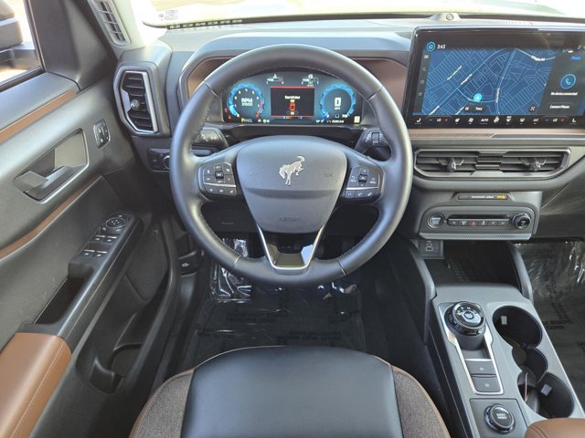 Certified 2025 Ford Bronco Sport Outer Banks w/ Outer Banks Tech Package+ AWD/4WD image 13