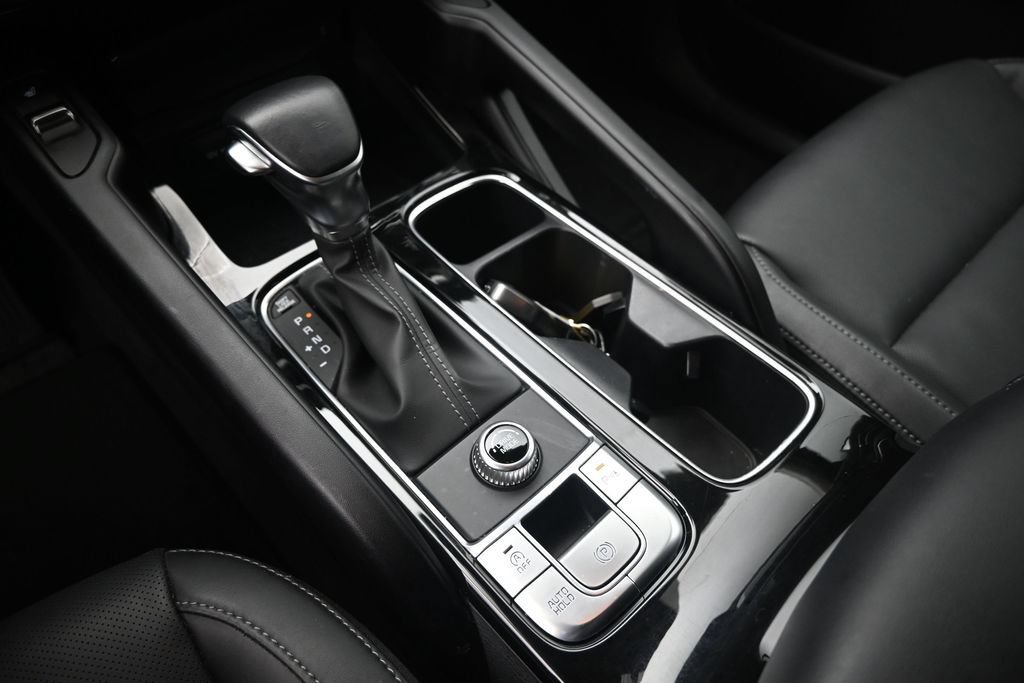 Used 2024 Kia Telluride S FWD image 19
