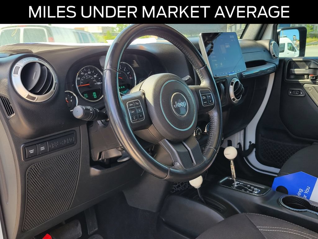 Used 2018 Jeep Wrangler Rubicon w/ Power Convenience Group AWD/4WD image 14