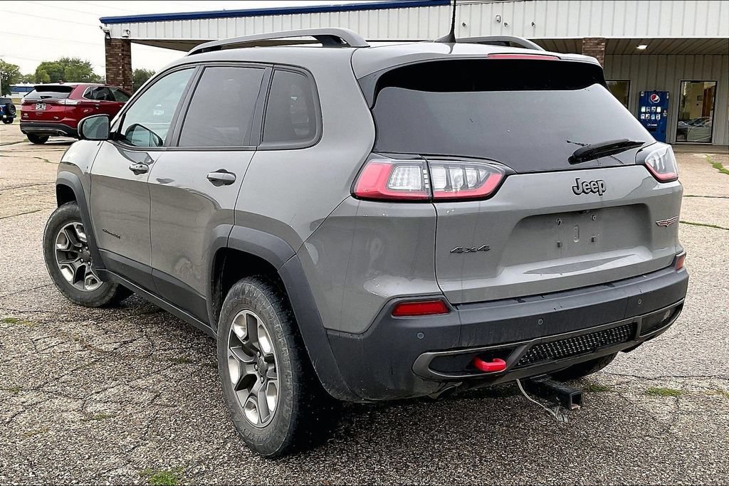 Used 2019 Jeep Cherokee Trailhawk w/ Cold Weather Group AWD/4WD image 3