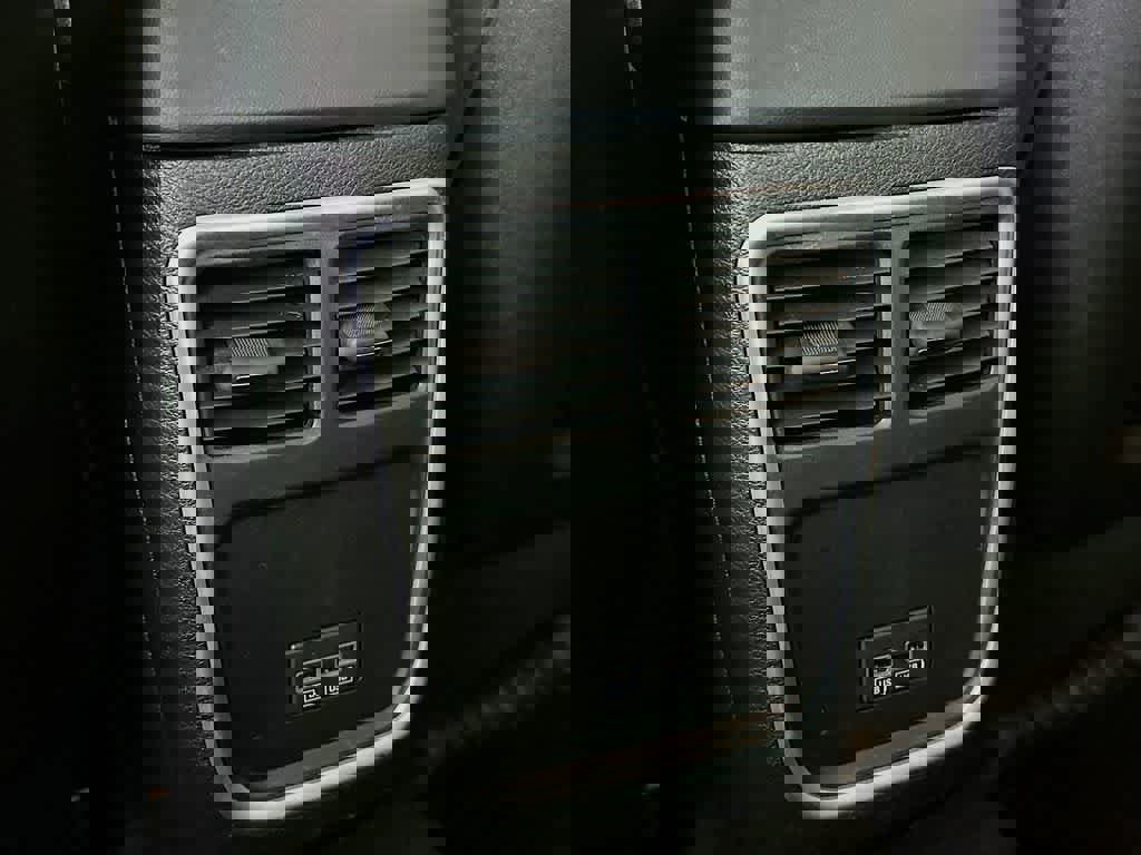 Used 2023 Dodge Charger R/T w/ Performance Handling Group image 16