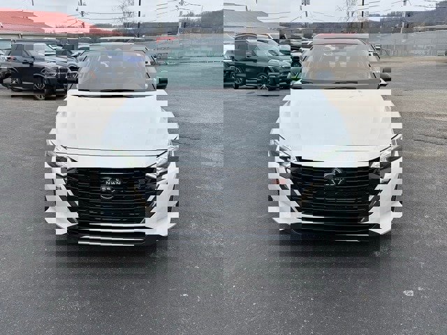 Used 2024 Nissan Sentra SR w/ SR Premium Package image 8