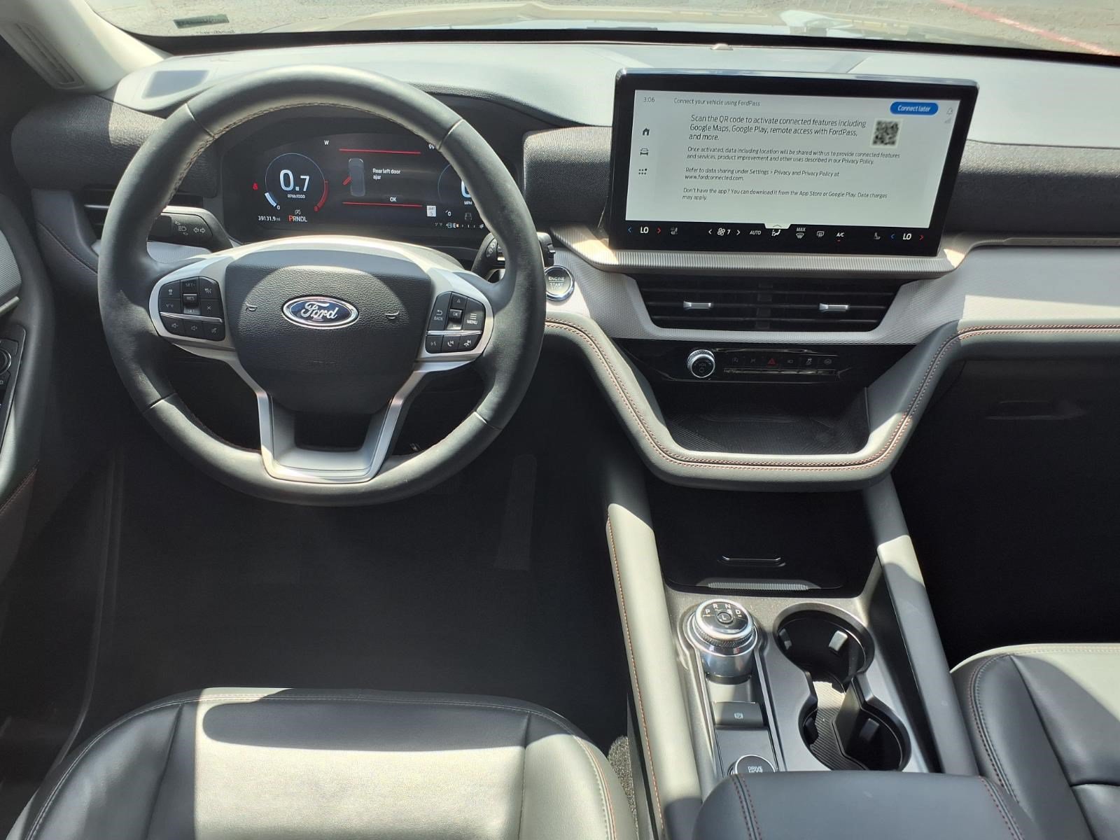 Certified 2025 Ford Explorer Active w/ Active Comfort Package RWD image 13