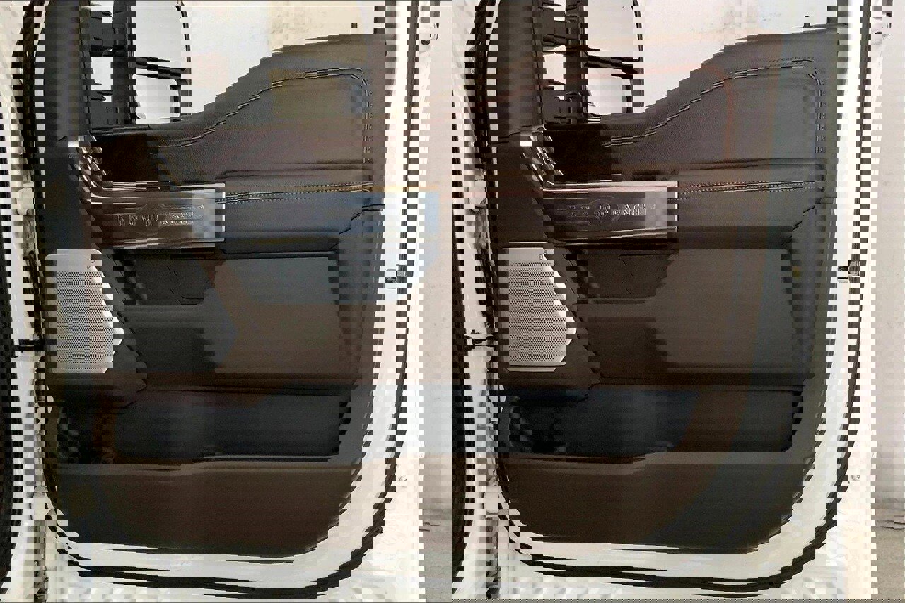 Certified 2025 Ford F350 King Ranch image 27