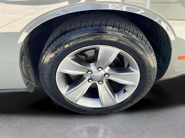 Used 2019 Dodge Challenger SXT RWD image 28