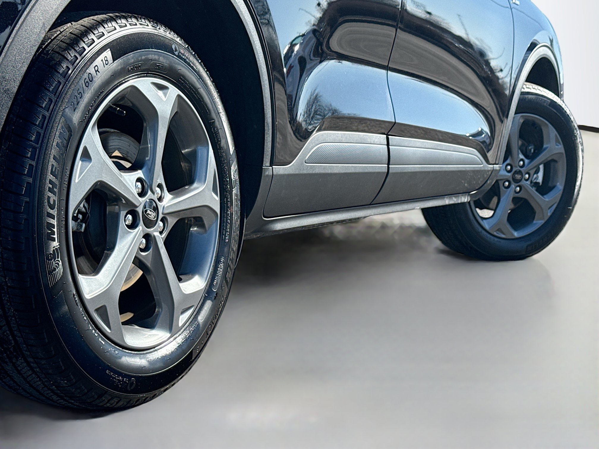 Certified 2025 Ford Escape ST-Line AWD/4WD image 16