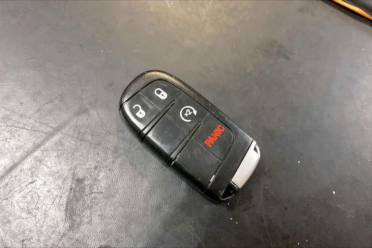 Used 2019 Jeep Grand Cherokee Laredo AWD/4WD image 19