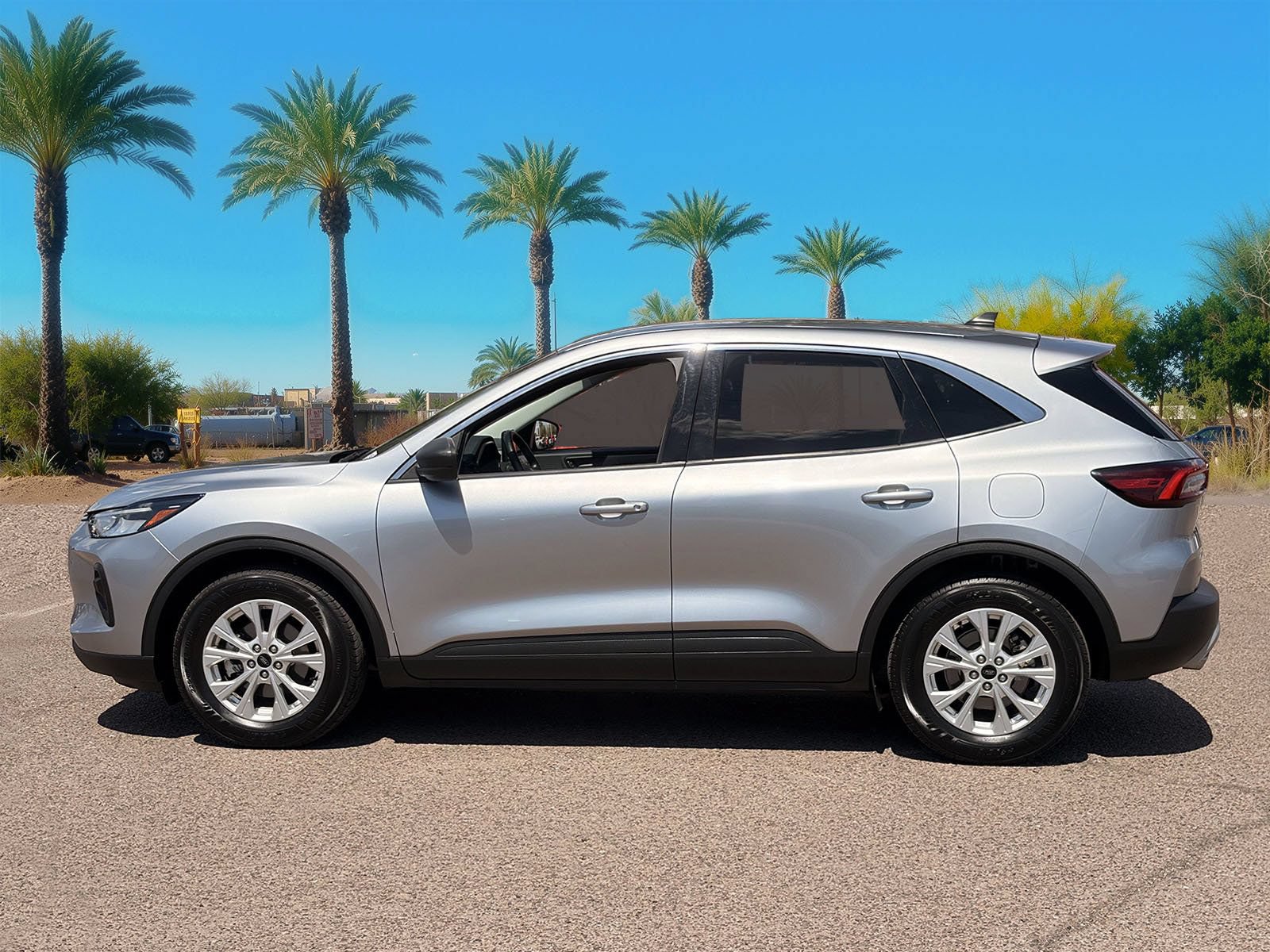 Certified 2024 Ford Escape Active FWD image 2