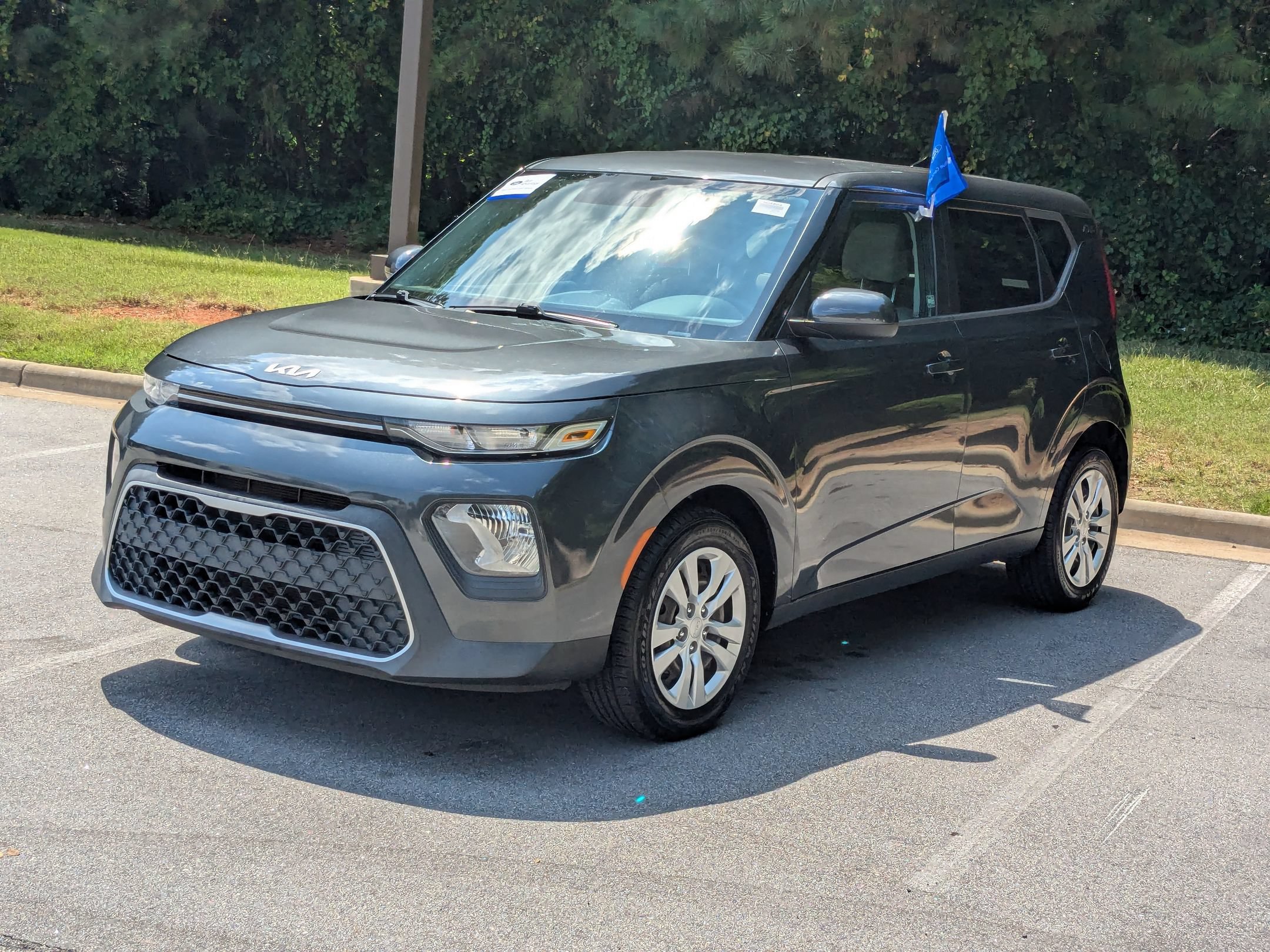 Used 2022 Kia Soul LX FWD image 6