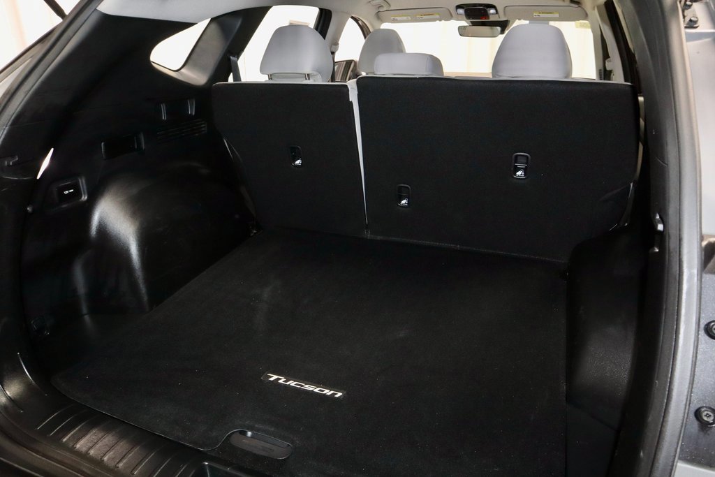 Used 2025 Hyundai Tucson SE image 12