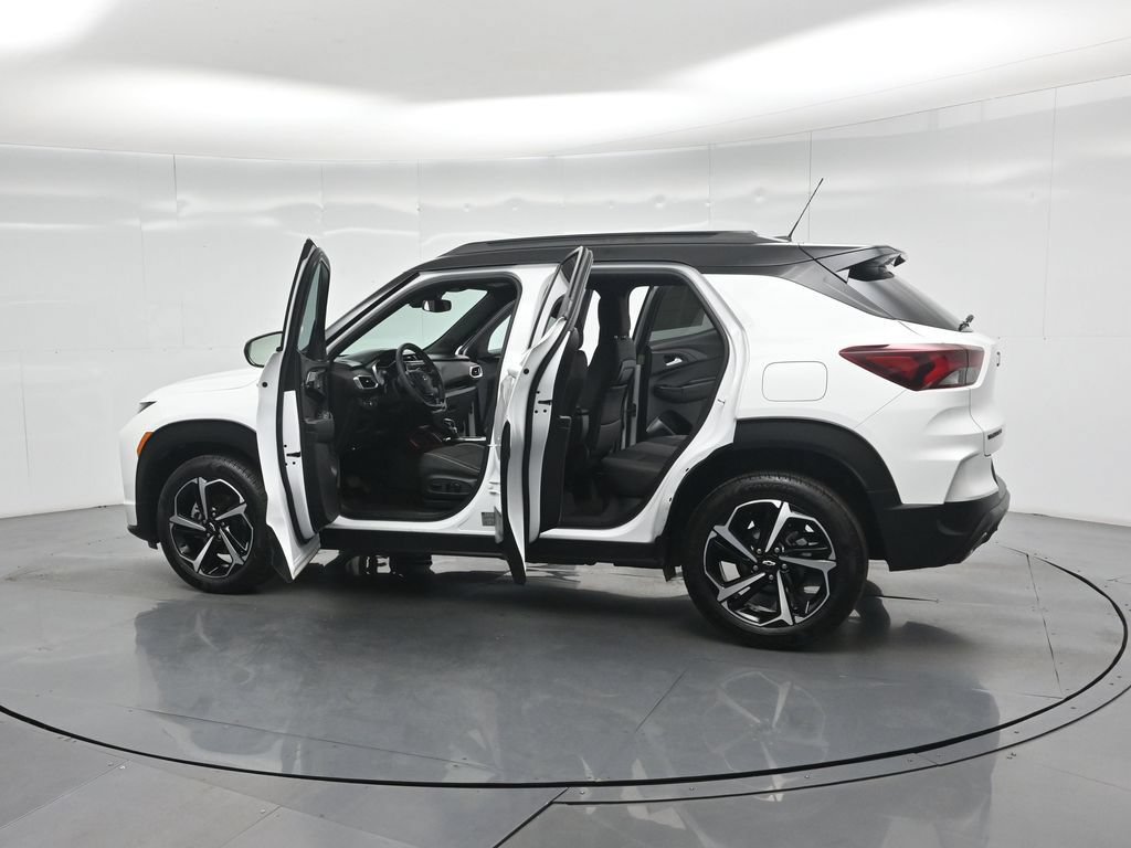 Used 2021 Chevrolet TrailBlazer RS FWD image 32