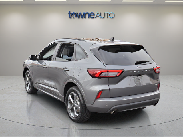 Certified 2023 Ford Escape ST-Line w/ Tech Pack #1 AWD/4WD image 5
